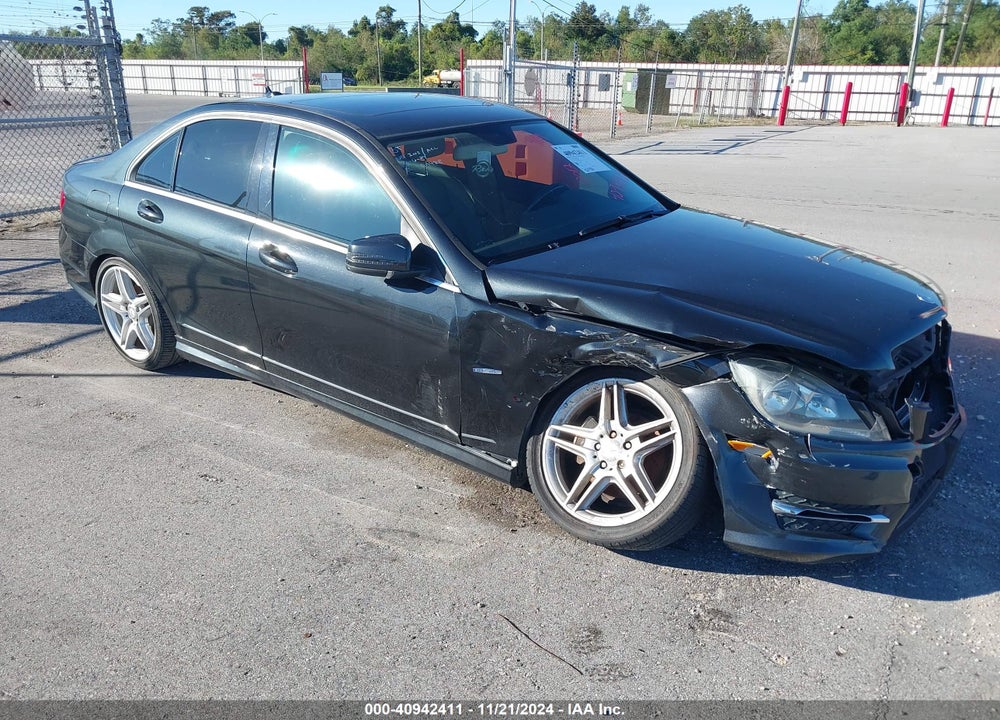 2012 MERCEDES-BENZ C 250 LUXURY/SPORT VIN: WDDGF4HB7CR197488
