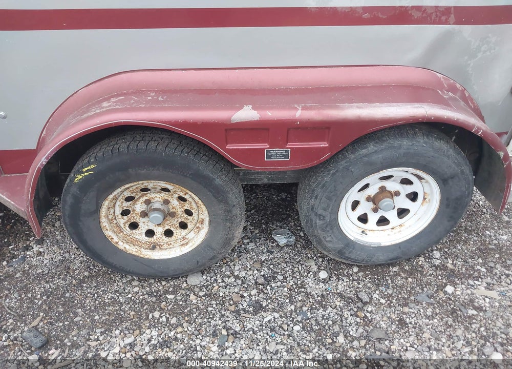 1993 MERHOW INDUSTRIES 14' HORSE TRAILER VIN: 1M92B1422N1031740