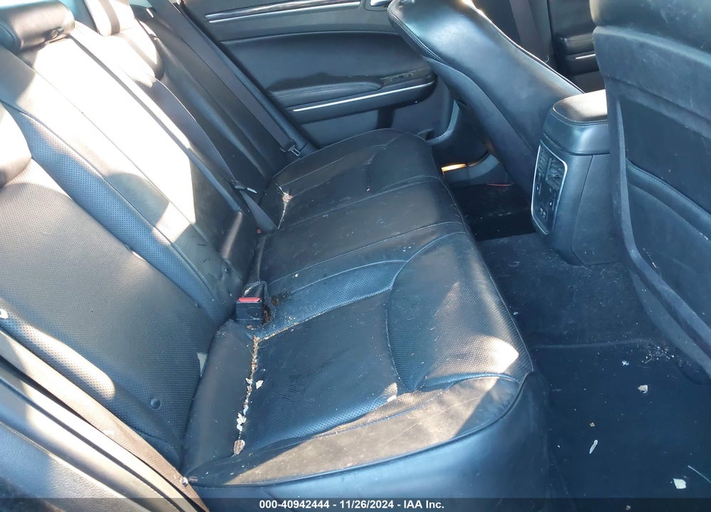 2019 CHRYSLER 300 LIMITED VIN: 2C3CCAEG6KH687214