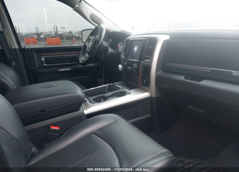 2018 RAM 1500 LAIE  4X4 5'7 BOX VIN: 1C6RR7NM1JS254556