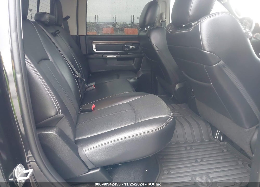 2018 RAM 1500 LAIE  4X4 5'7 BOX VIN: 1C6RR7NM1JS254556