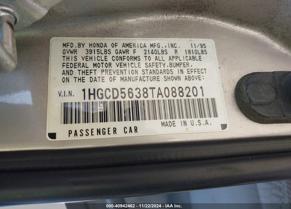 1996 HONDA ACCORD LX/EX VIN: 1HGCD5638TA088201