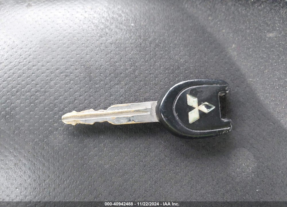 2004 MITSUBISHI OUTLANDER XLS VIN: JA4LX41F74U036845