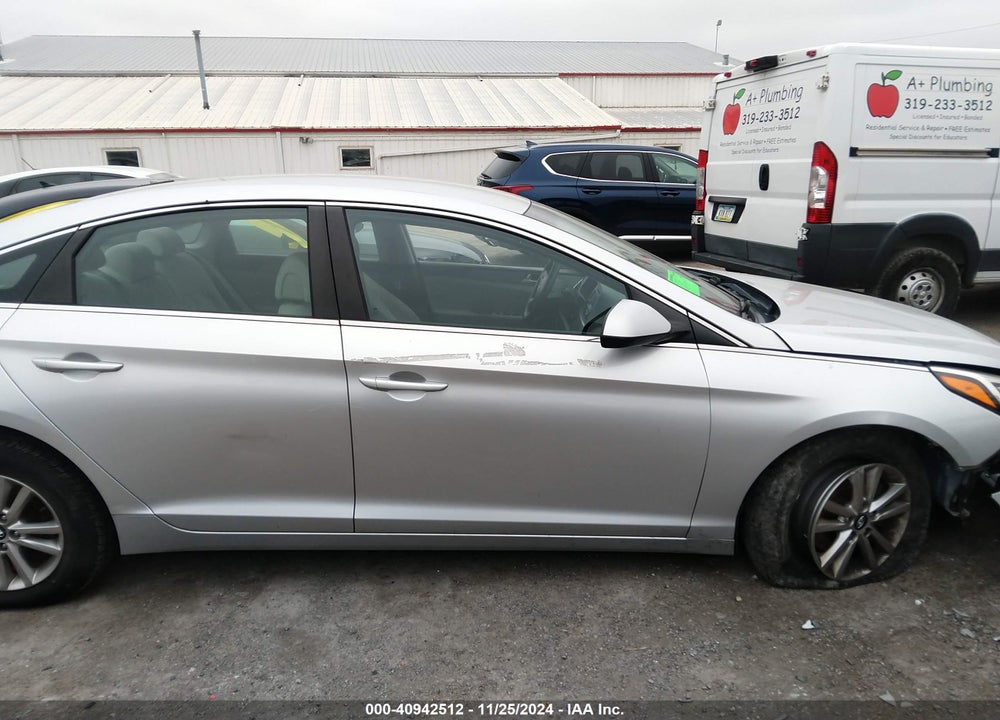 2016 HYUNDAI SONATA VIN: 5NPE24AF8GH402288