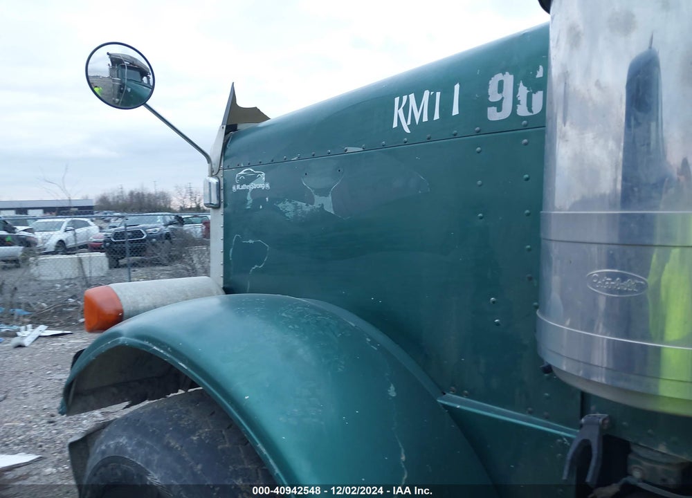 1996 PETERBILT 379 VIN: 1XP5XB0X8TN417494
