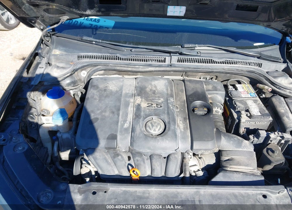 2012 VOLKSWAGEN JETTA 2.5L SE VIN: 3VWDP7AJXCM330224