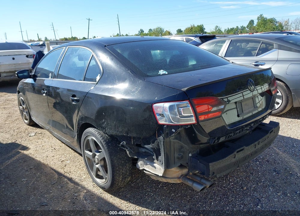 2012 VOLKSWAGEN JETTA 2.5L SE VIN: 3VWDP7AJXCM330224