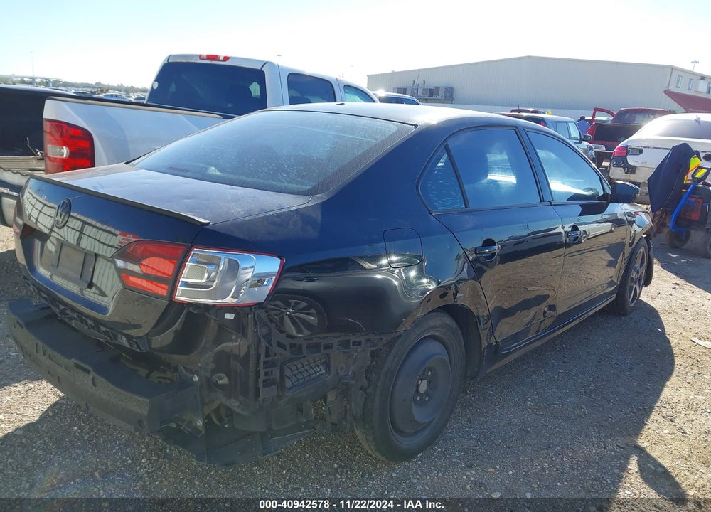 2012 VOLKSWAGEN JETTA 2.5L SE VIN: 3VWDP7AJXCM330224
