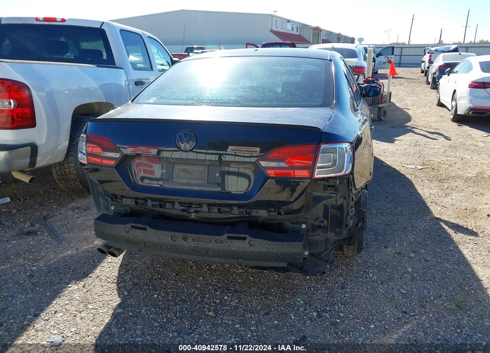 2012 VOLKSWAGEN JETTA 2.5L SE VIN: 3VWDP7AJXCM330224