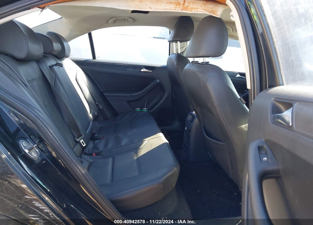 2012 VOLKSWAGEN JETTA 2.5L SE VIN: 3VWDP7AJXCM330224