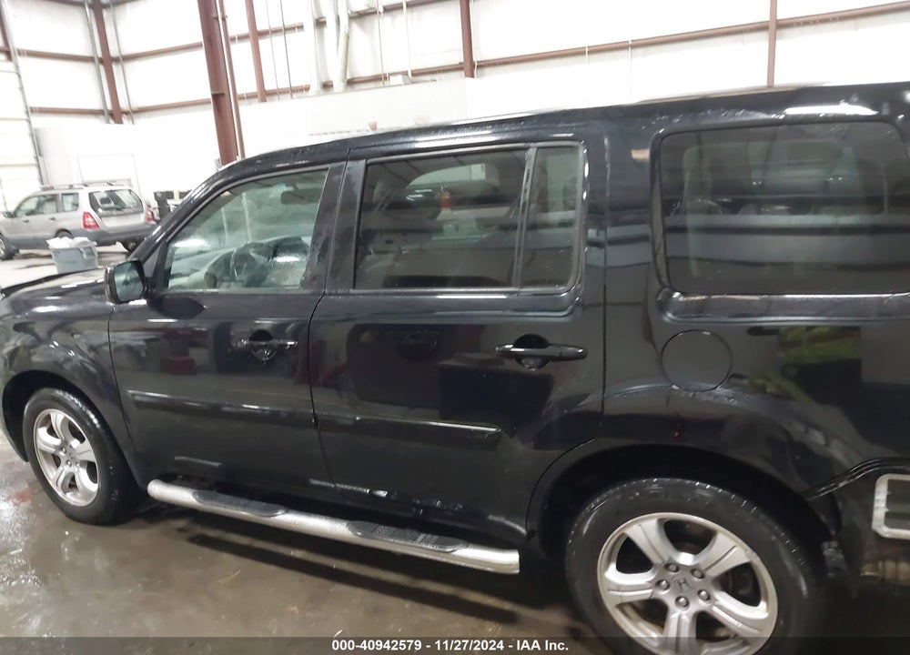 2013 HONDA PILOT EX-L VIN: 5FNYF4H51DB011525