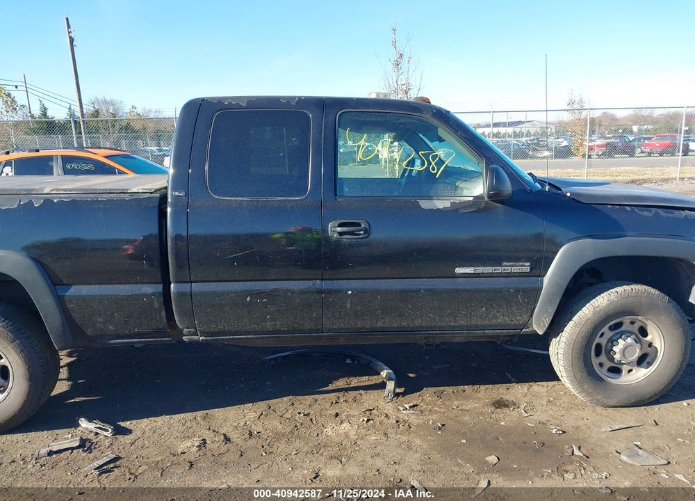2003 GMC SIERRA 2500HD SLT VIN: 1GTHK29103E172198