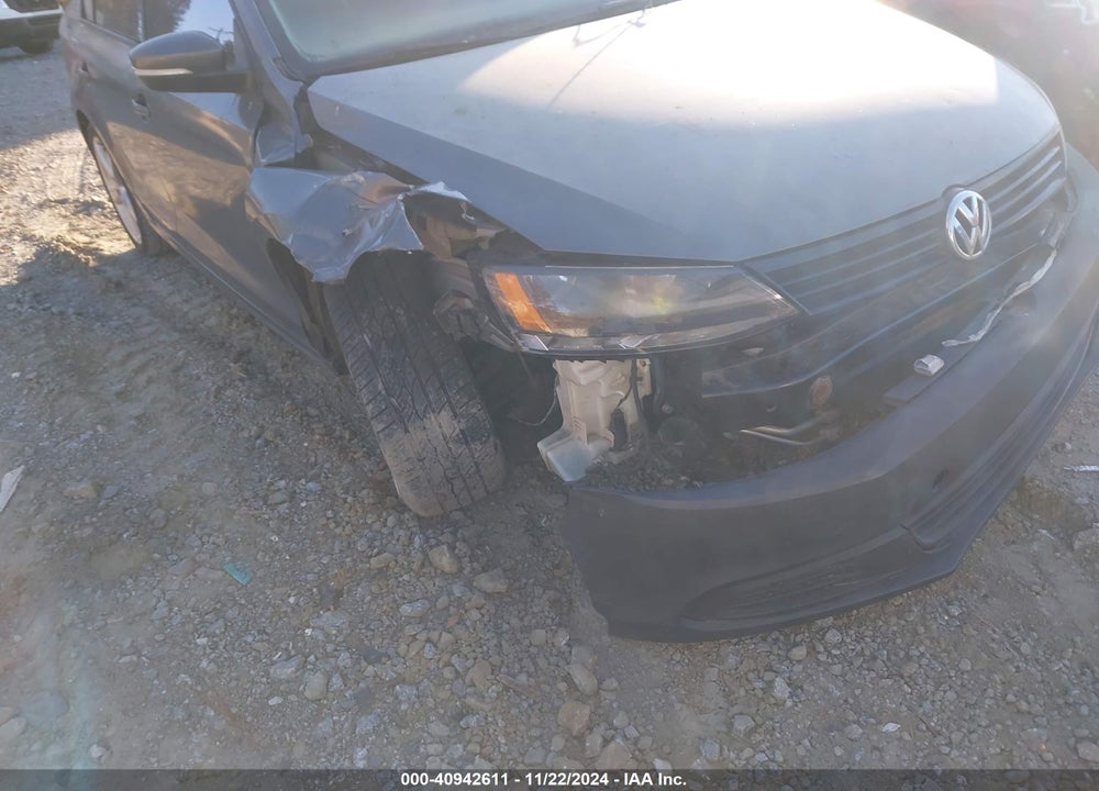 2011 VOLKSWAGEN JETTA 2.5L SE VIN: 3VWDX7AJ7BM351630
