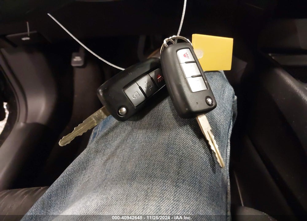 2019 NISSAN ROGUE S VIN: 5N1AT2MV5KC737768