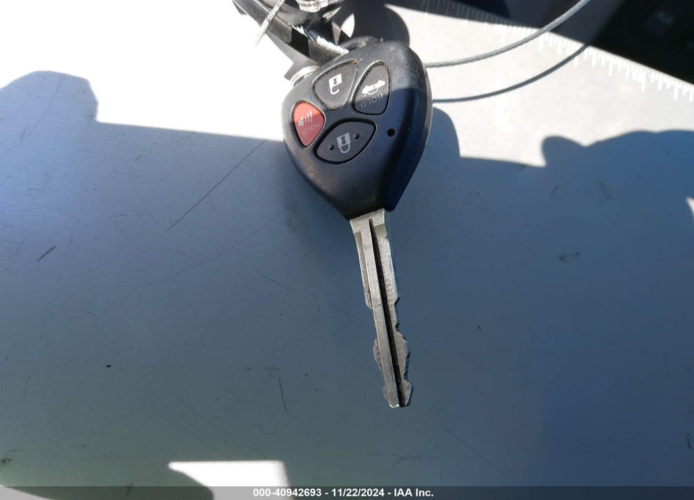 2010 TOYOTA COROLLA LE VIN: 1NXBU4EE0AZ350582