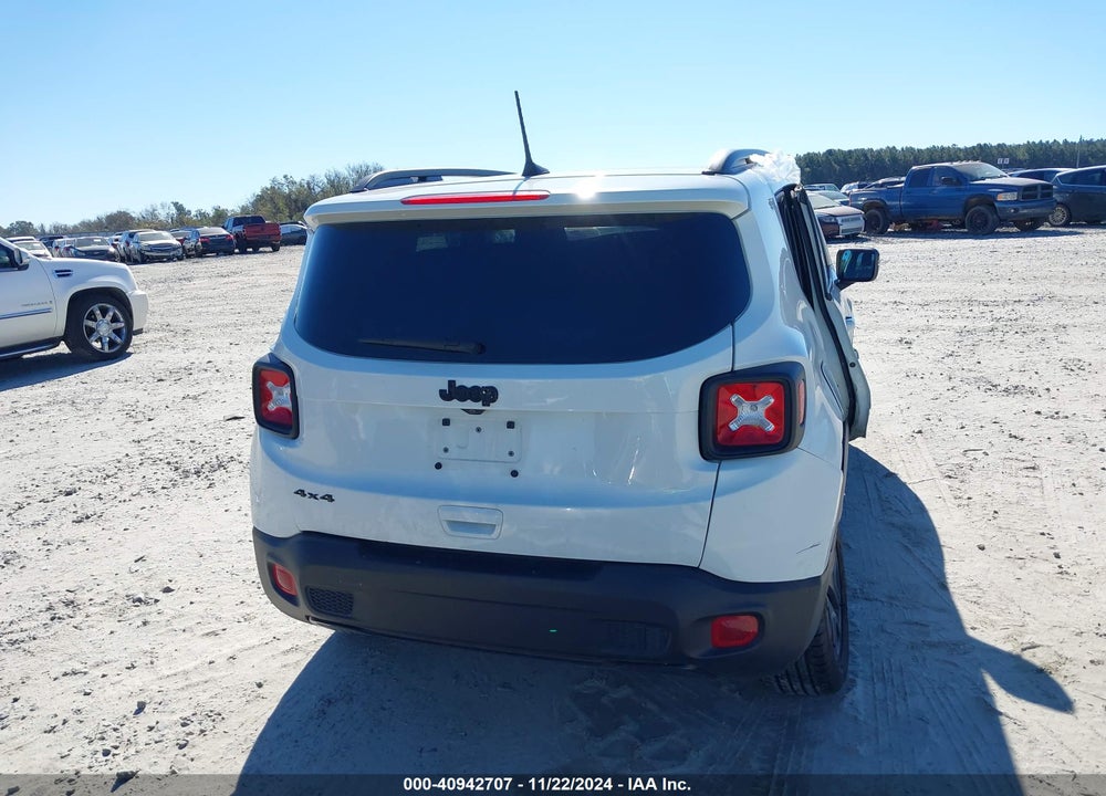 2022 JEEP RENEGADE ALTITUDE 4X4 VIN: ZACNJDE14NPN98331
