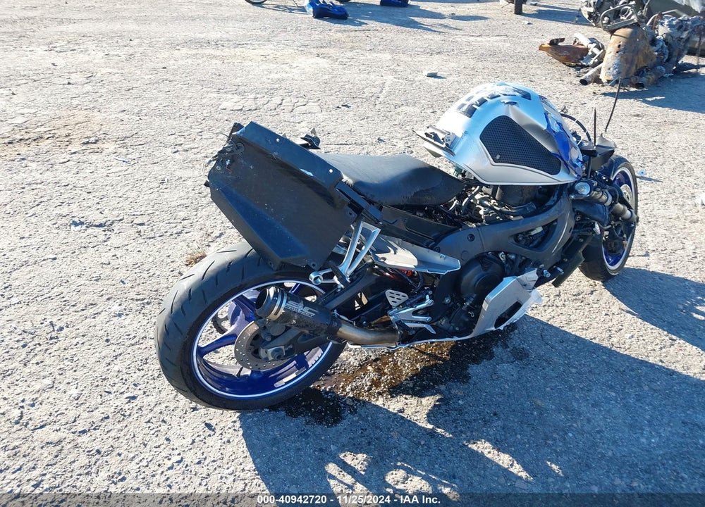 2005 YAMAHA YZFR6 L VIN: JYARJ06E95A028108