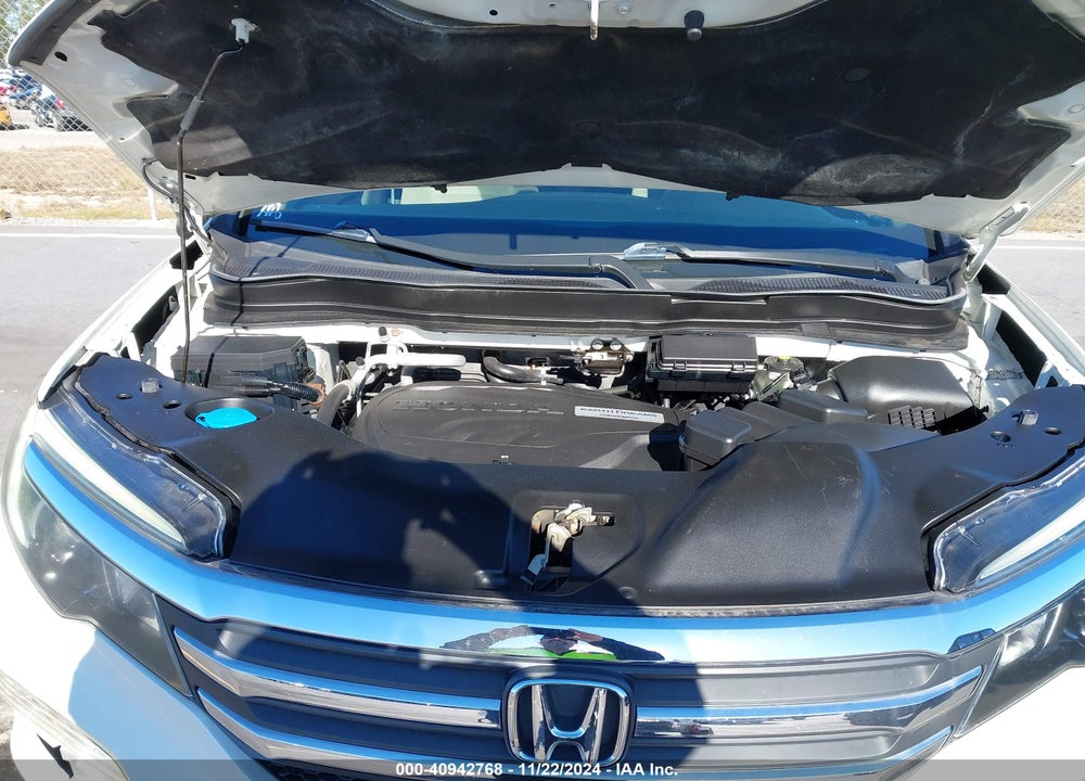 2016 HONDA PILOT EX VIN: 5FNYF6H31GB072811