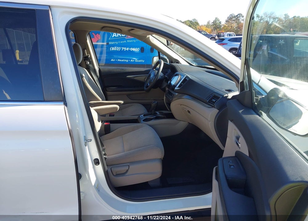 2016 HONDA PILOT EX VIN: 5FNYF6H31GB072811