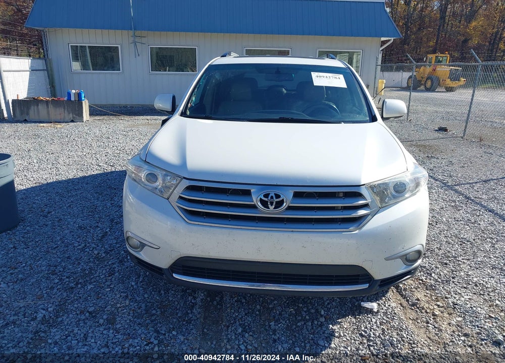 2013 TOYOTA HIGHLANDER LIMITED V6 VIN: 5TDYK3EH0DS137746