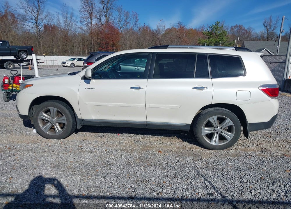 2013 TOYOTA HIGHLANDER LIMITED V6 VIN: 5TDYK3EH0DS137746