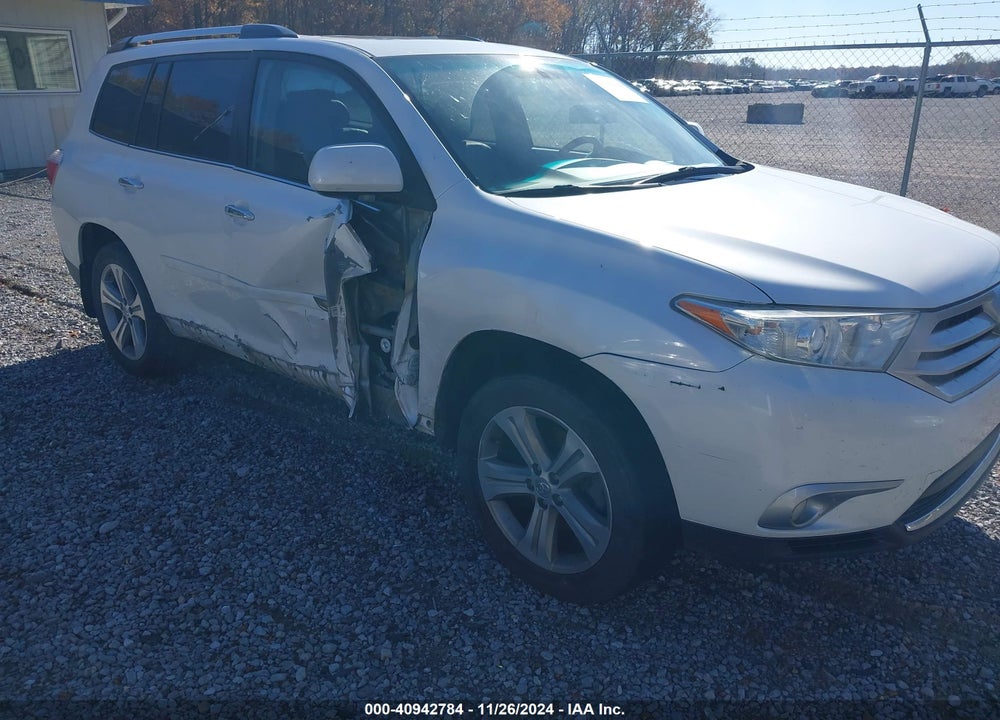 2013 TOYOTA HIGHLANDER LIMITED V6 VIN: 5TDYK3EH0DS137746
