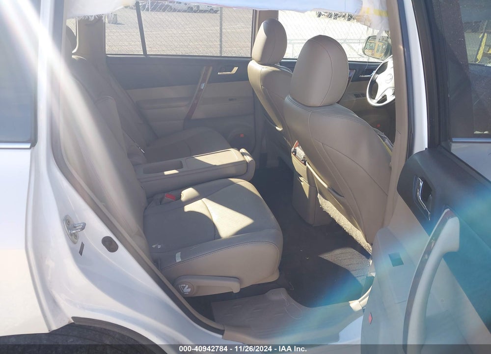 2013 TOYOTA HIGHLANDER LIMITED V6 VIN: 5TDYK3EH0DS137746