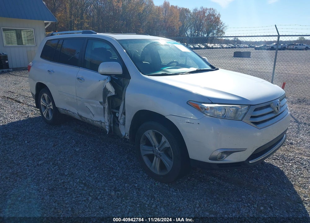 2013 TOYOTA HIGHLANDER LIMITED V6 VIN: 5TDYK3EH0DS137746