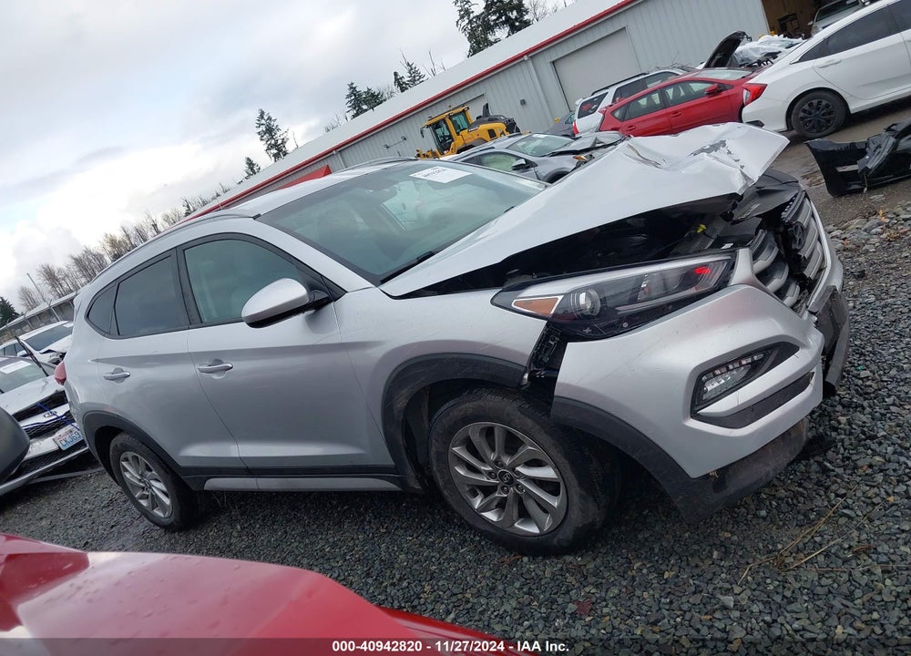 2018 HYUNDAI TUCSON SEL VIN: KM8J3CA42JU729007