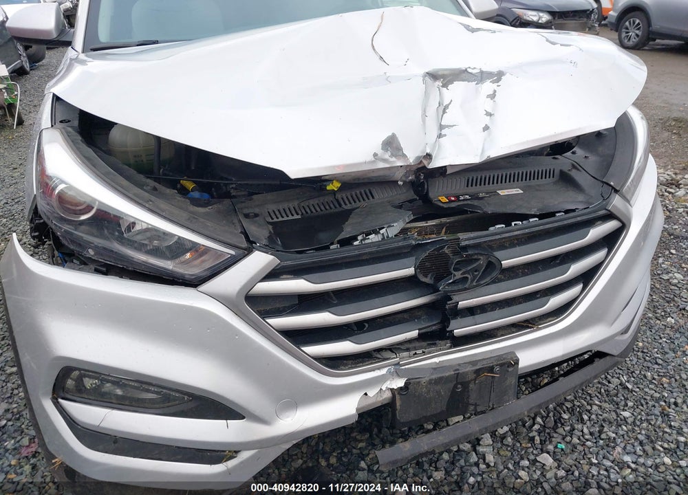 2018 HYUNDAI TUCSON SEL VIN: KM8J3CA42JU729007