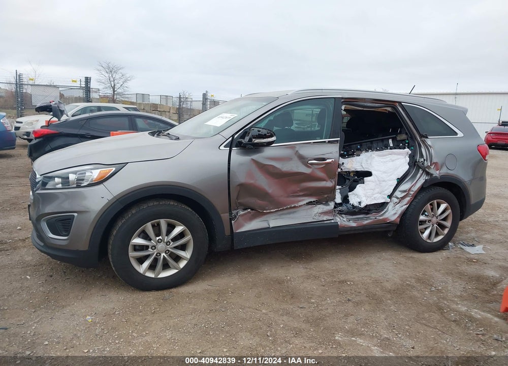 2017 KIA SORENTO 3.3L LX VIN: 5XYPG4A5XHG217699