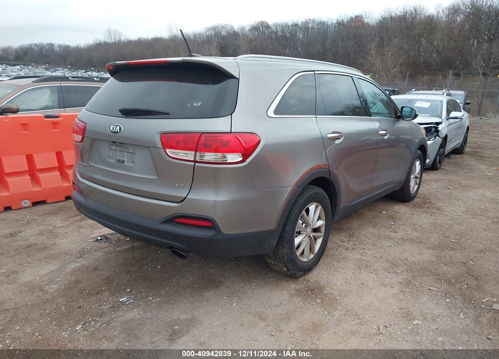 2017 KIA SORENTO 3.3L LX VIN: 5XYPG4A5XHG217699