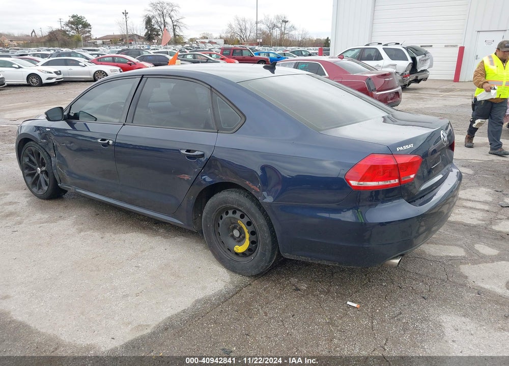 2014 VOLKSWAGEN PASSAT VIN: 1VWAT7A31EC074687