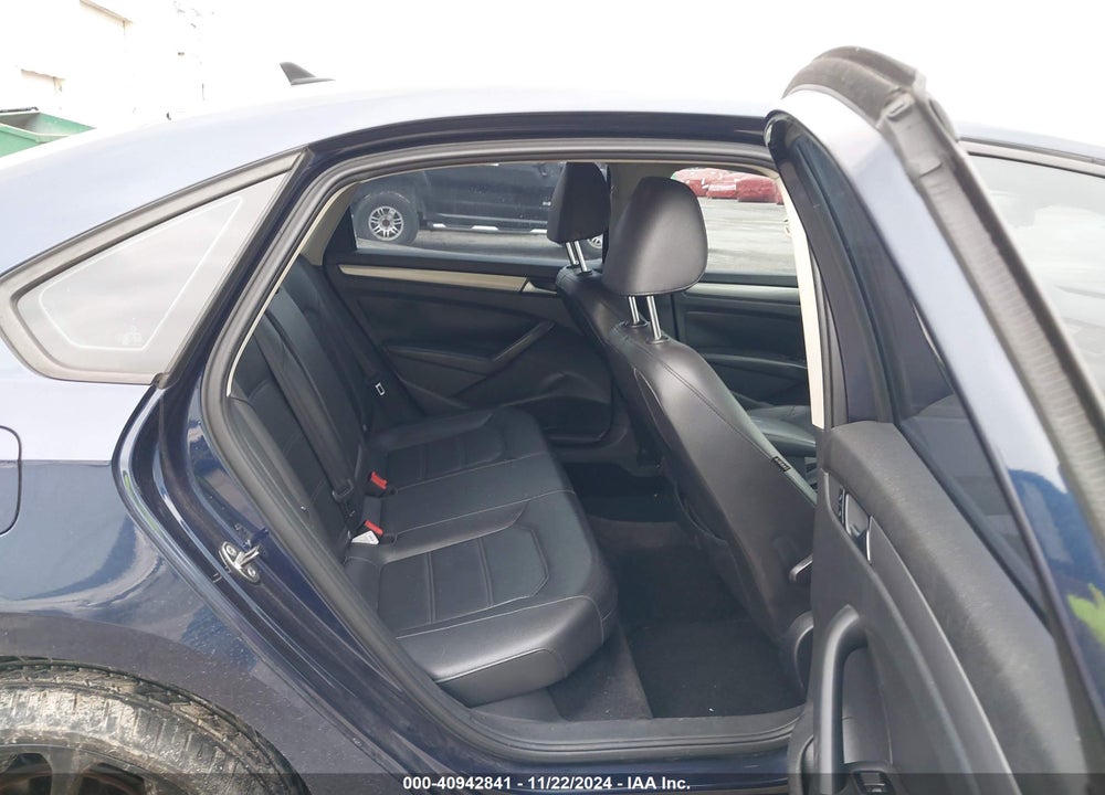 2014 VOLKSWAGEN PASSAT VIN: 1VWAT7A31EC074687