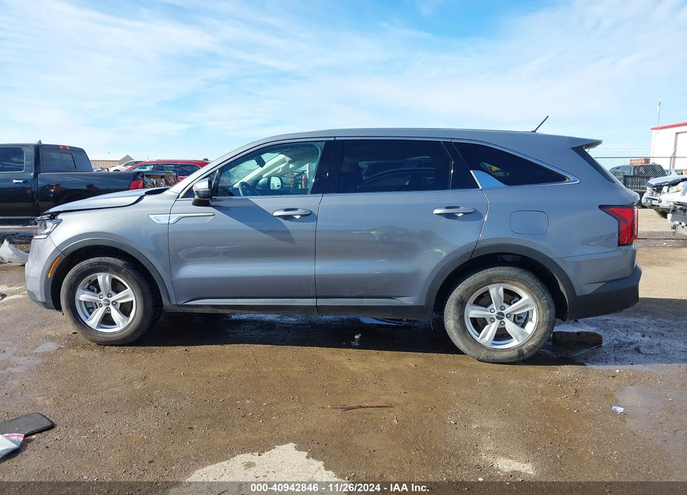 2023 KIA SORENTO LX VIN: 5XYRG4LC7PG174488