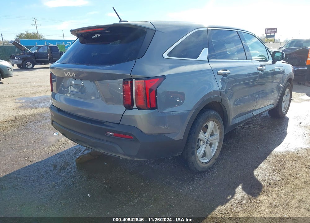2023 KIA SORENTO LX VIN: 5XYRG4LC7PG174488