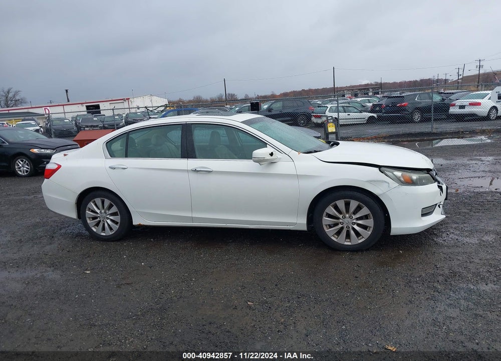 2013 HONDA ACCORD EX-L V-6 VIN: 1HGCR3F85DA010011