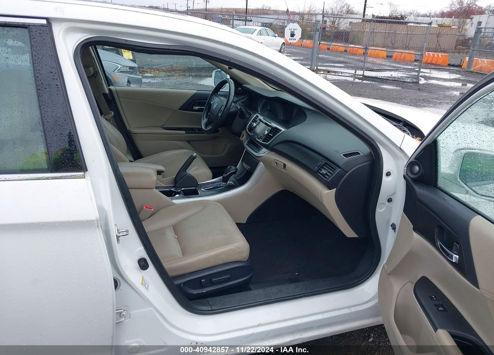 2013 HONDA ACCORD EX-L V-6 VIN: 1HGCR3F85DA010011