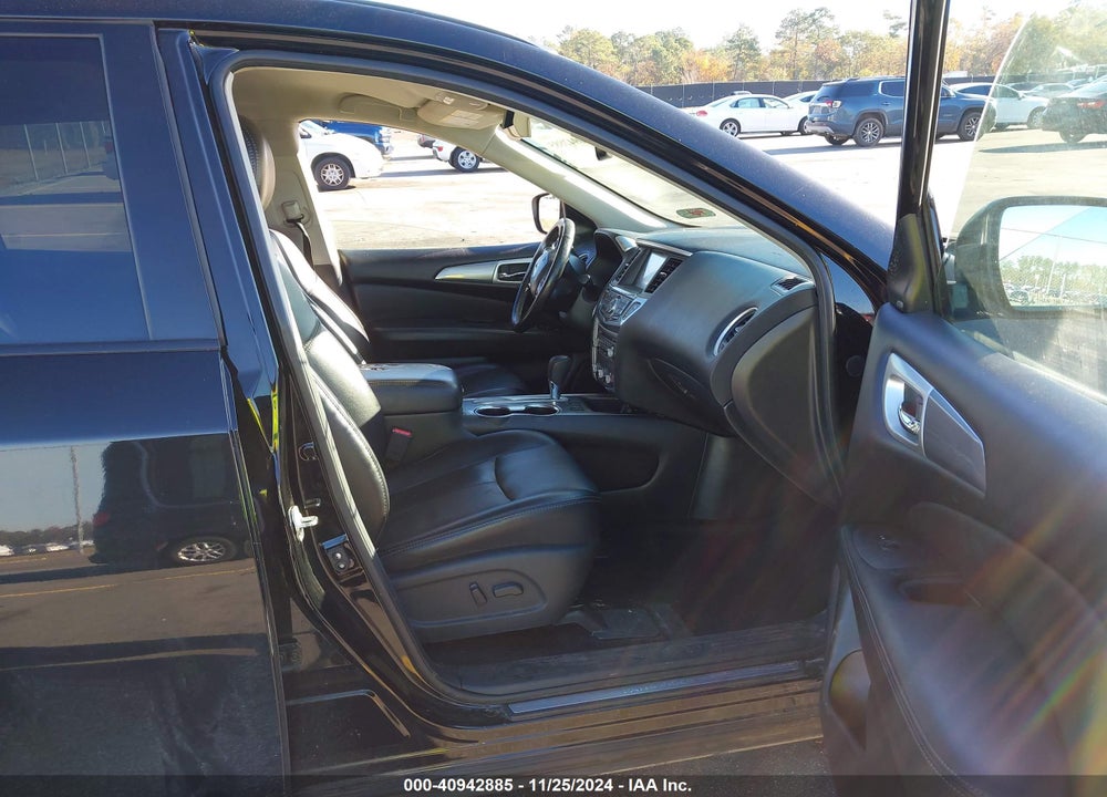 2019 NISSAN PATHFINDER SL VIN: 5N1DR2MNXKC633322