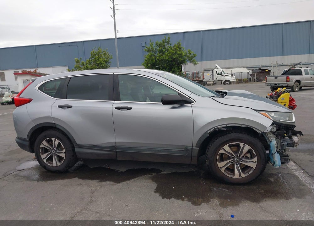 2017 HONDA CR-V LX VIN: 7FARW5H31HE006022