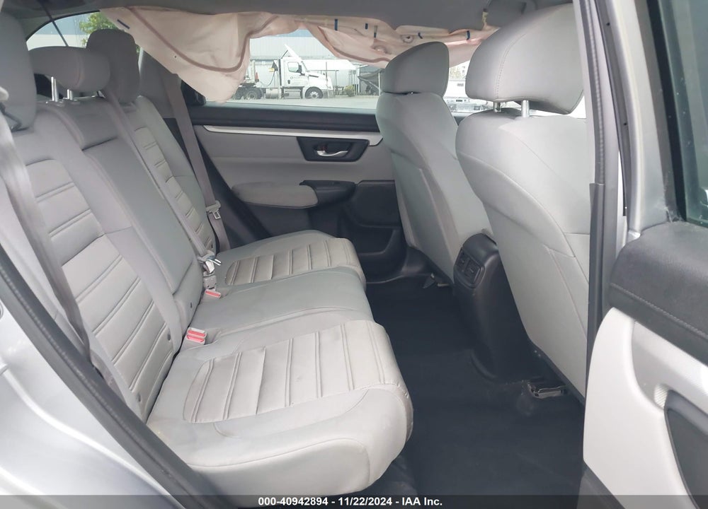 2017 HONDA CR-V LX VIN: 7FARW5H31HE006022