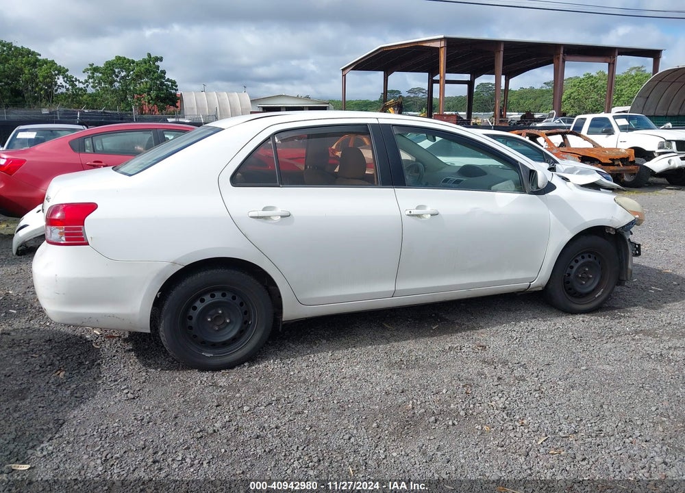 2011 TOYOTA YARIS VIN: JTDBT4K34B1407329