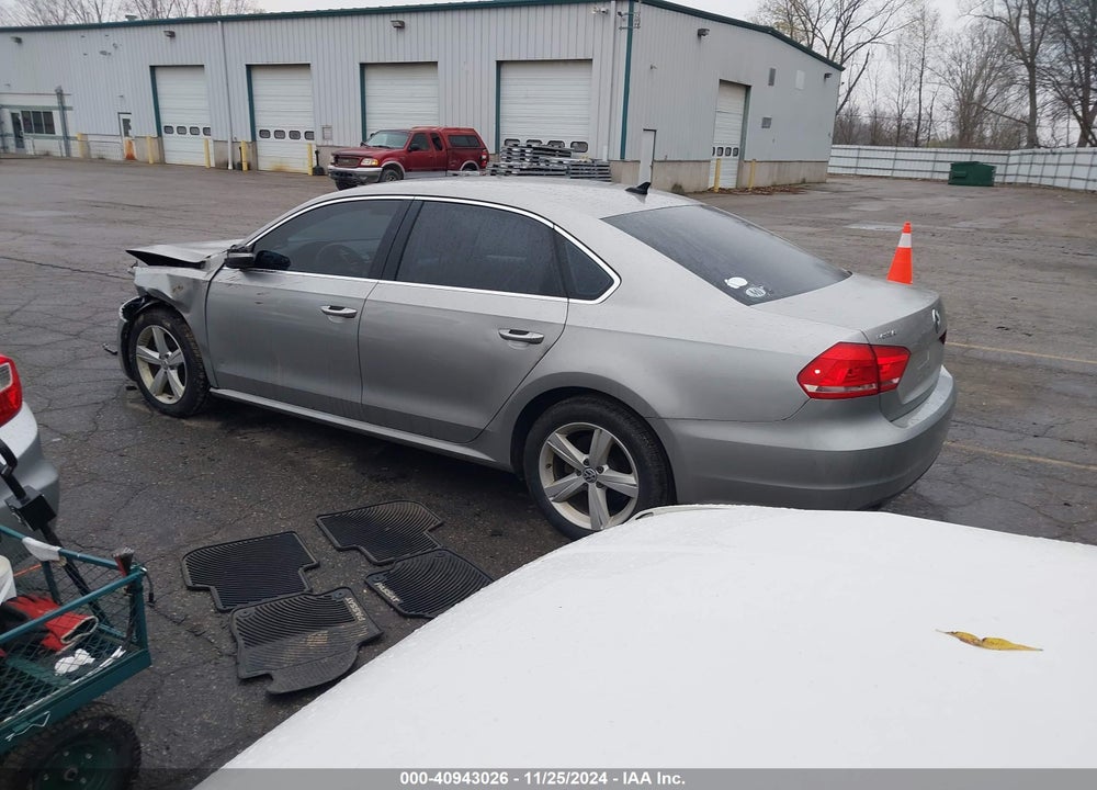 2013 VOLKSWAGEN PASSAT 2.5L SE VIN: 1VWBH7A30DC020057