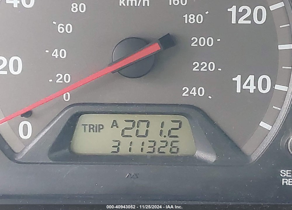 2000 HONDA ACCORD 2.3 LX VIN: JHMCG5647YC002515