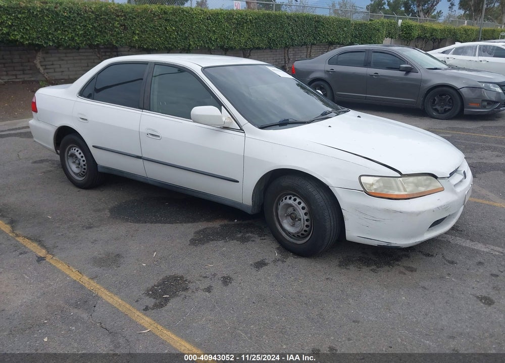 2000 HONDA ACCORD 2.3 LX VIN: JHMCG5647YC002515