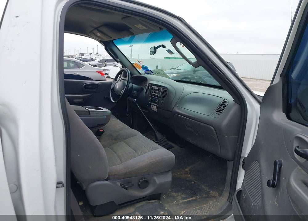 2003 FORD F-150 XL/XLT VIN: 1FTRF17233NA42351