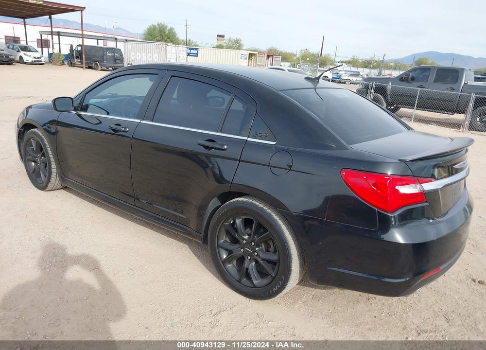 2013 CHRYSLER 200 LIMITED VIN: 1C3CCBCG5DN737300