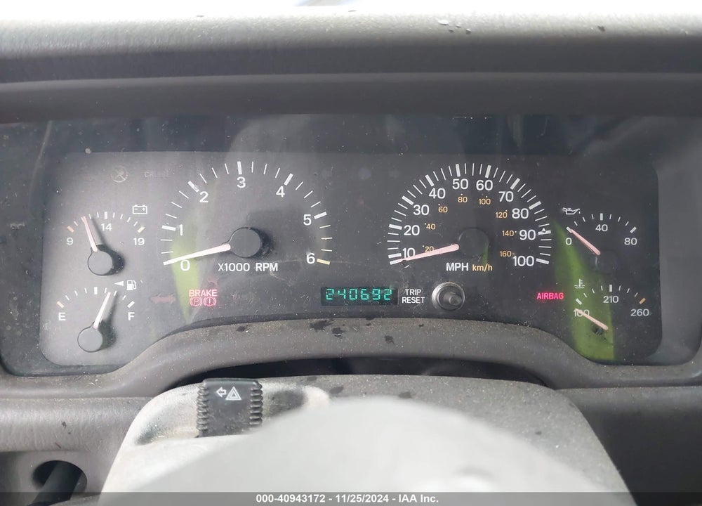 2001 JEEP CHEROKEE SPORT VIN: 1J4FF48S51L581558