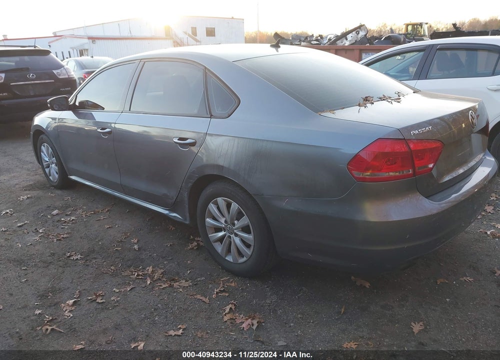 2013 VOLKSWAGEN PASSAT 2.5L S VIN: 1VWAP7A36DC047679