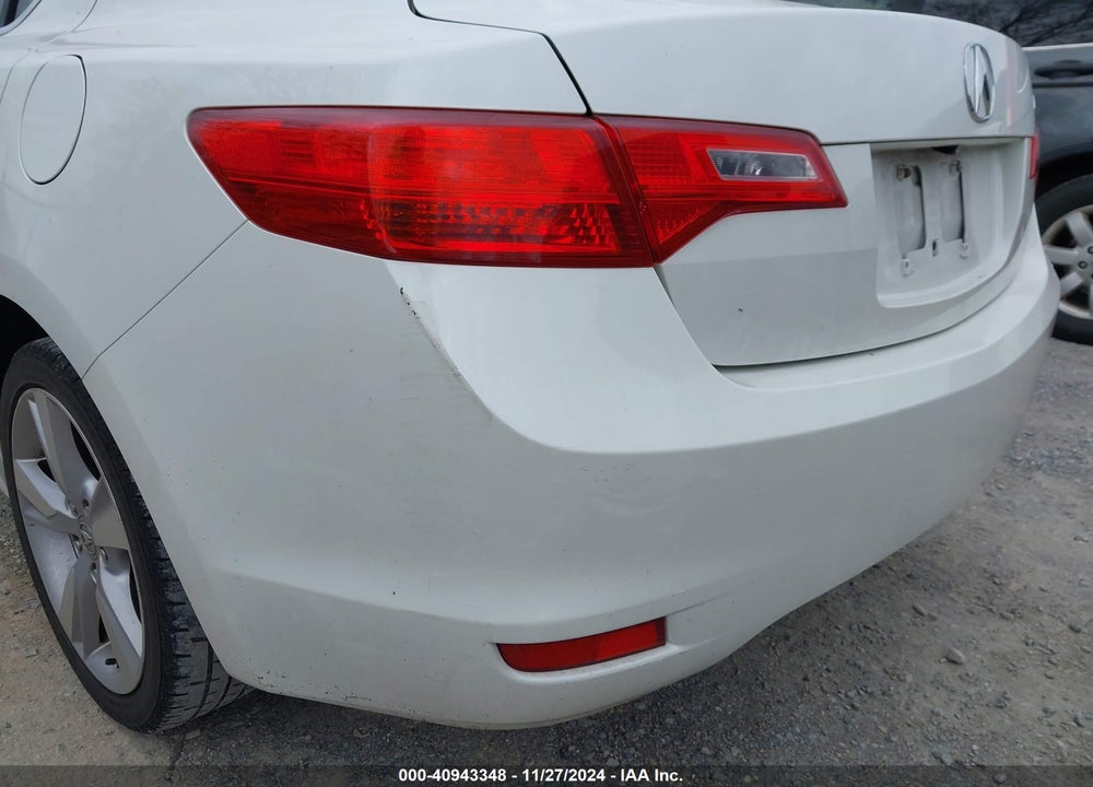 2015 ACURA ILX 2.0L VIN: 19VDE1F50FE003081